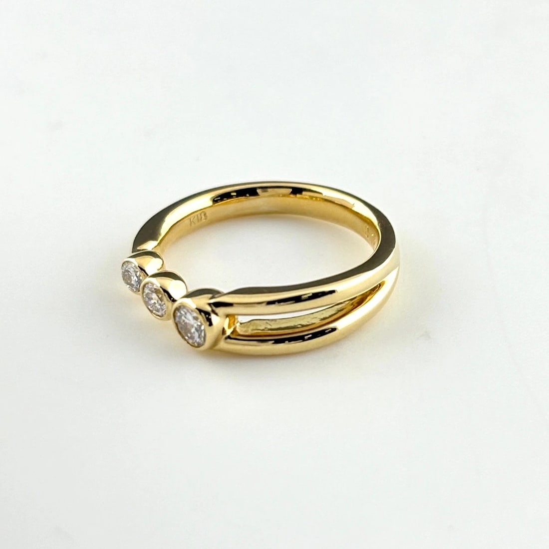MELEE DIAMOND DESIGN RING YG PINKY RING: Melee Diamond Design Ring Yg Pinky Ring Brand: Unbranded Type/Style: Ring Material: 18K YG, Main Stone Natural Color: YG Size: US3 Accessories: None Accessories Notice: When purchasing pre