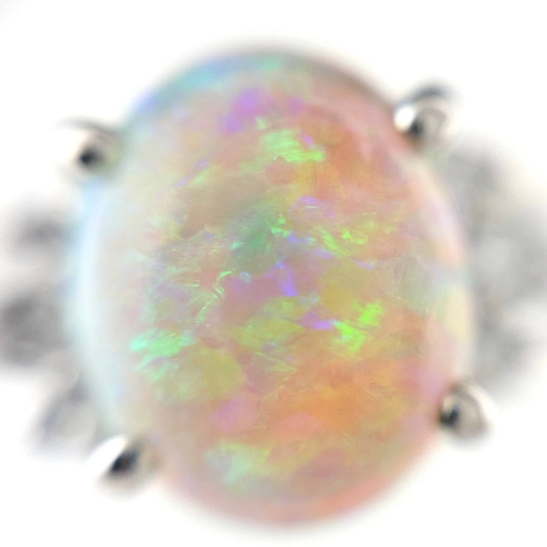 OPAL PLATINUM RING MELEE DIAMOND RING PT1000: Opal Platinum Ring Melee Diamond Ring Pt1000 Brand: Unbranded Type/Style: Ring Material: Pt1000, Main Stone Opal /Secondary Stone:Natural Color: None Size: US6.5 Accessories: None Accessories Notice: