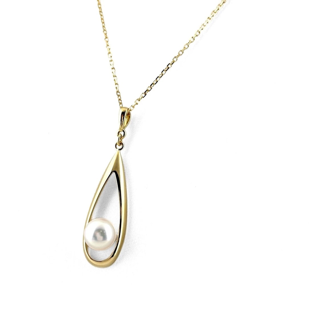 MIKIMOTO PEARL NECKLACE YG PENDANT PEARL: Mikimoto Pearl Necklace Yg Pendant Pearl Brand: MIKIMOTO Type/Style: Necklace Material: 18K YG, Main Stone Pearl /Secondary Stone:Natural Color: YG Size: 36.4x9.0mm(1.4") Accessories: None