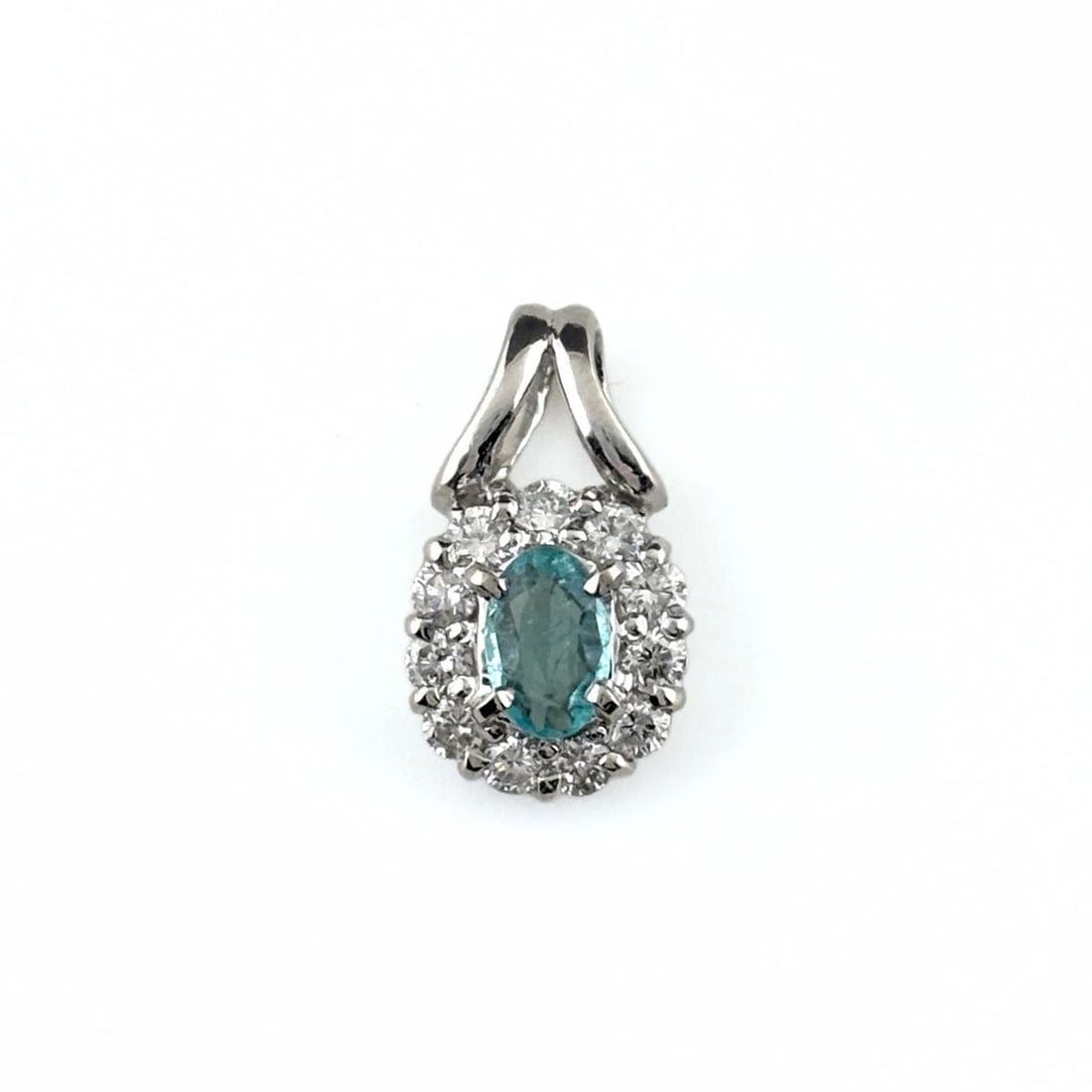TOURMALINE DESIGN PENDANT HEAD PLATINUM MELEE DIAMOND: Tourmaline Design Pendant Head Platinum Melee Diamond Brand: Unbranded Type/Style: Pendant Head Material: Pt900, Main Stone Tourmaline /Secondary Stone:Natural Color: None Size: 6.7x3.7mm(0.3")