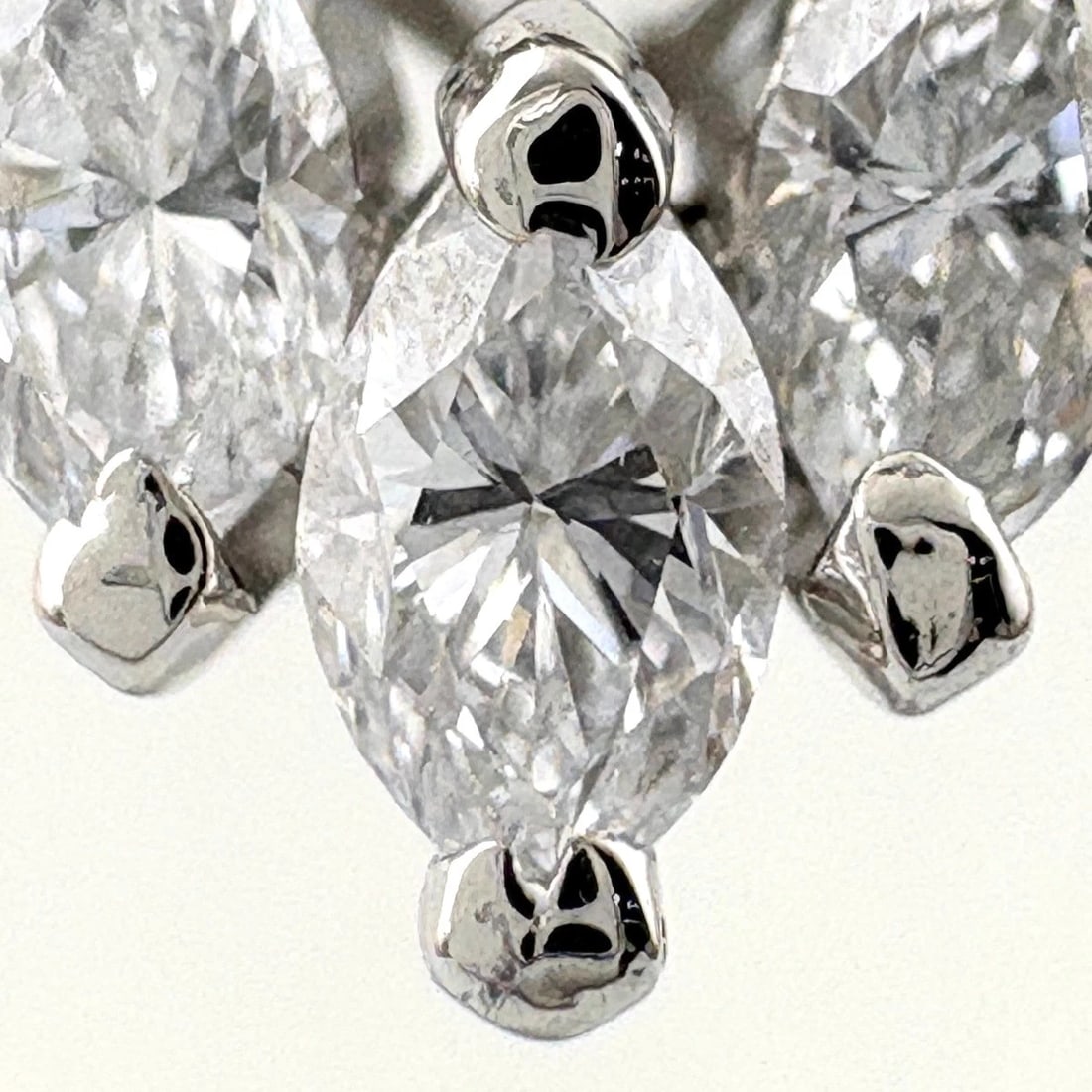 MELEE DIAMOND DESIGN RING PLATINUM RING - 2
