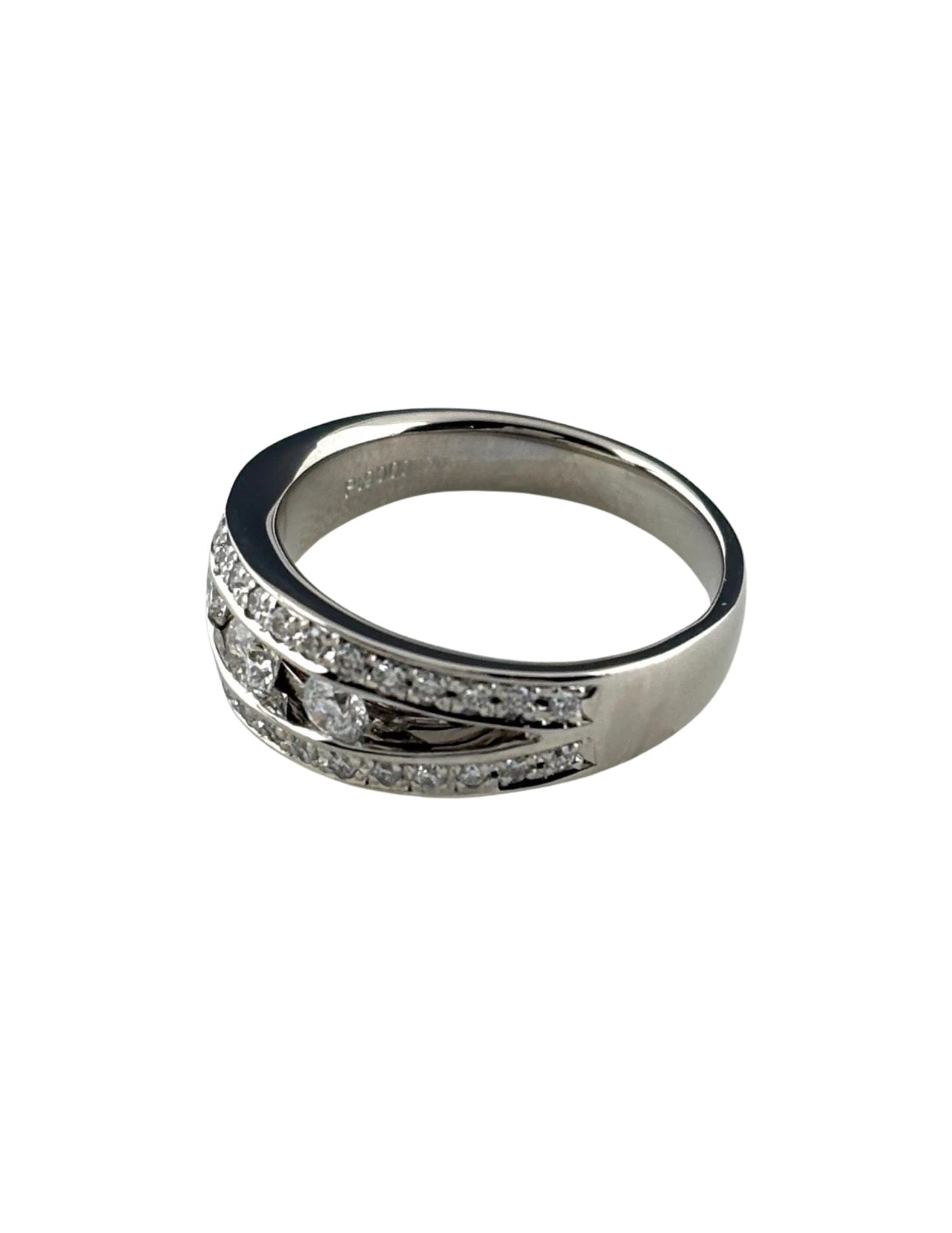 MELEE DIAMOND DESIGN RING PLATINUM RING PT900 DIAMOND: Melee Diamond Design Ring Platinum Ring Pt900 Diamond Brand: Unbranded Type/Style: Ring Material: Pt900, Main Stone Natural Color: None Size: US6 Accessories: None Accessories Notice: When purchasing