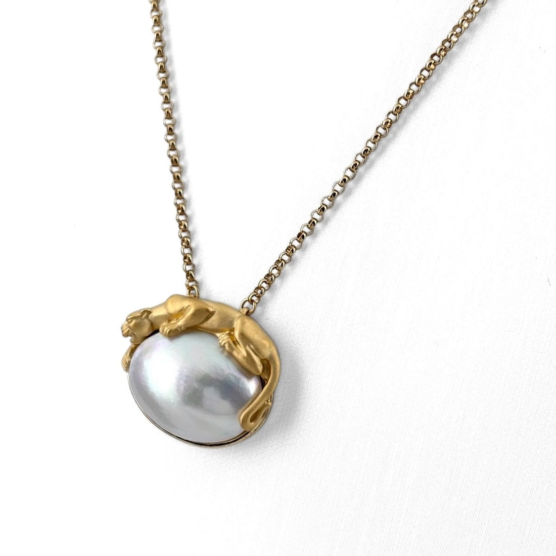 CARRERA Y CARRERA PANTHER NECKLACE YG PENDANT: Carrera Y Carrera Panther Necklace Yg Pendant Brand: Carrera y Carrera Type/Style: Necklace Material: 750 YG, Main Stone Natural Color: YG Size: 18.2x21.9mm(0.7") Accessories: None Accessories