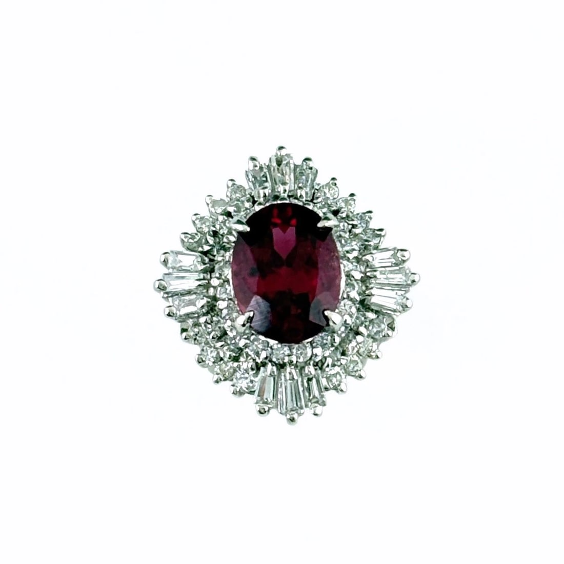 RED TOURMALINE DESIGN PENDANT HEAD PLATINUM MELEE DIAMOND: Red Tourmaline Design Pendant Head Platinum Melee Diamond Brand: Unbranded Type/Style: Pendant Head Material: Pt900, Main Stone Tourmaline /Secondary Stone:Natural Color: None Size: 15.9x14.7mm(0.6")