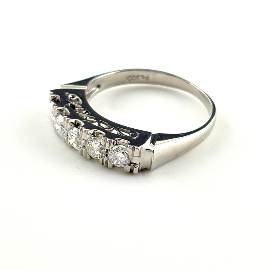 MELEE DIAMOND DESIGN RING PLATINUM RING PT900 DIAMOND: Melee Diamond Design Ring Platinum Ring Pt900 Diamond Brand: Unbranded Type/Style: Ring Material: Pt900, Main Stone Natural Color: None Size: US5.5 to 6 Accessories: None Accessories Notice: When