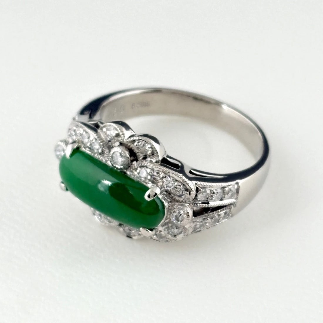 JADE DESIGN RING PLATINUM MELEE DIAMOND RING PT900: Jade Design Ring Platinum Melee Diamond Ring Pt900 Brand: Unbranded Type/Style: Ring Material: Pt900, Main Stone Jade /Secondary Stone:Natural Color: None Size: US6.5 to 7 Accessories: None