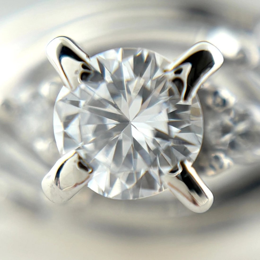 DIAMOND DESIGN RING PLATINUM MELEE DIAMOND RING - 2