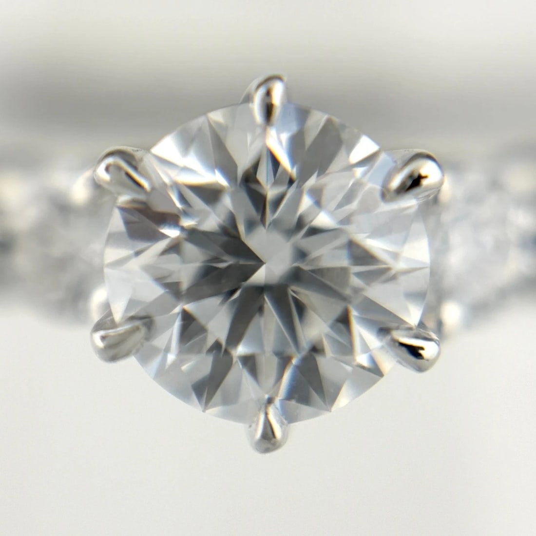 DIAMOND PLATINUM RING MELEE DIAMOND RING - 2