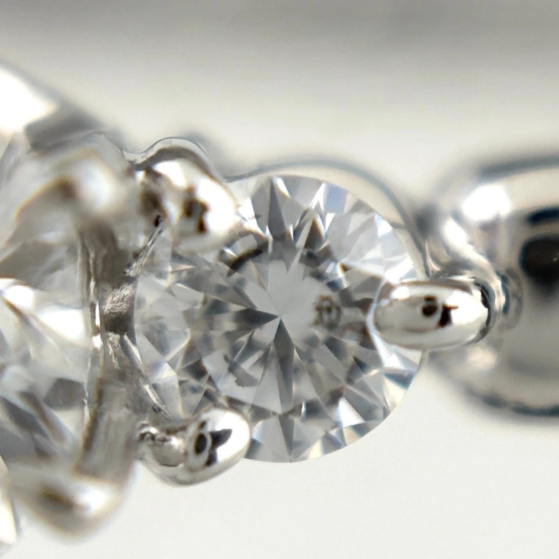 DIAMOND PLATINUM RING MELEE DIAMOND RING - 3