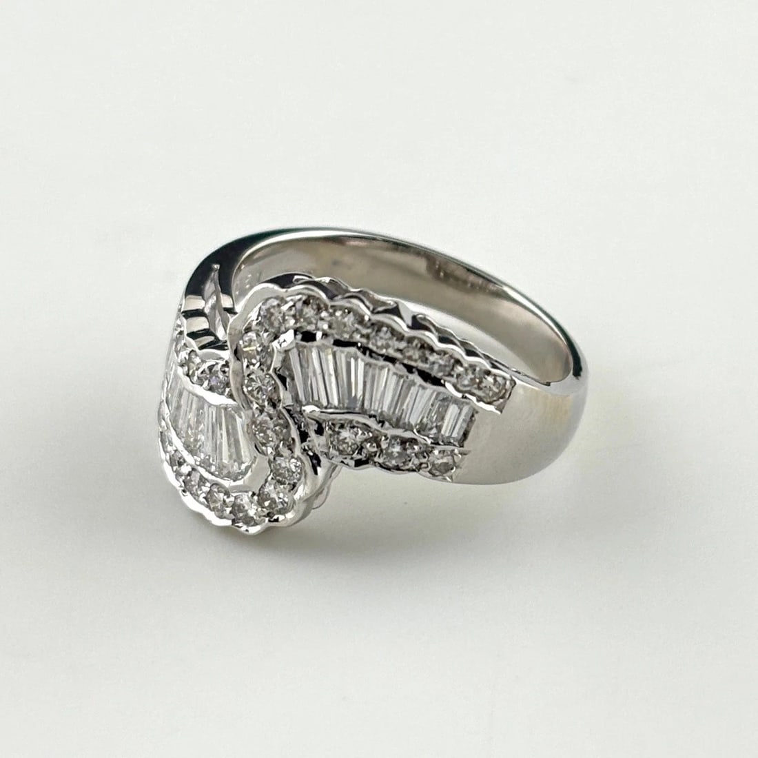 MELEE DIAMOND DESIGN RING PLATINUM RING: Melee Diamond Design Ring Platinum Ring Brand: Unbranded Type/Style: Ring Material: Pt900, Main Stone Natural Color: None Size: US6.5 to 7 Accessories: None Accessories Notice: When purchasing