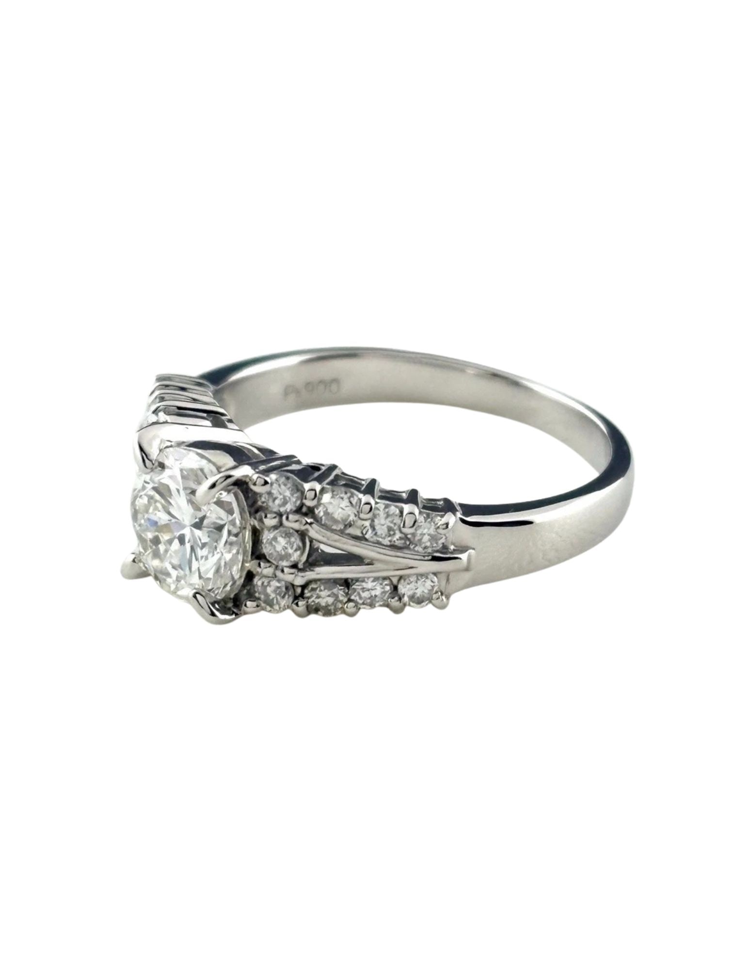 DIAMOND PLATINUM RING MELEE DIAMOND RING PT900: Diamond Platinum Ring Melee Diamond Ring Pt900 Brand: Unbranded Type/Style: Ring Material: Pt900, Main Stone Natural Color: None Size: US4 to 4.5 Accessories: None Accessories Notice: When purchasing