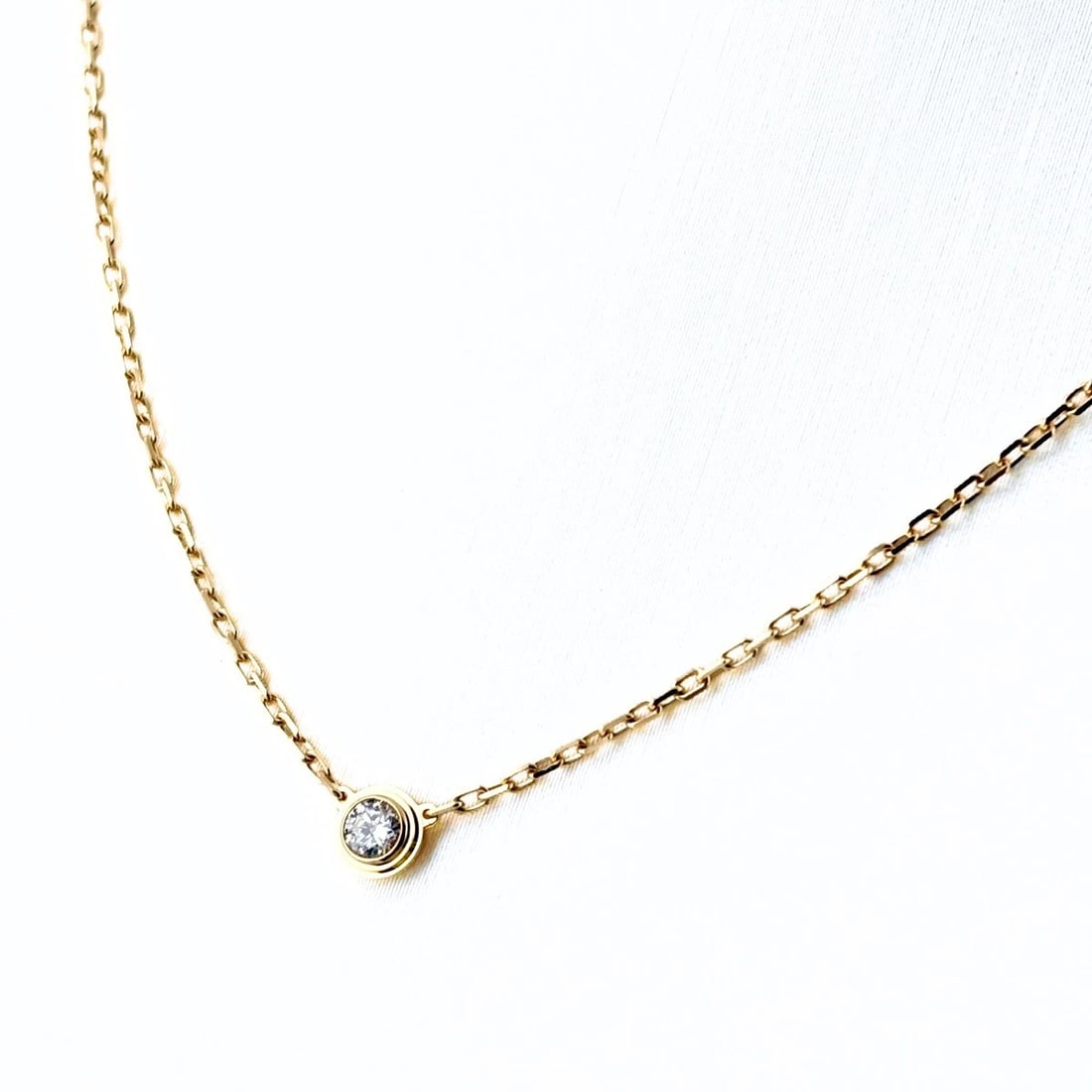 CARTIER AMOUR SM NECKLACE YG PENDANT NECKLACE 750: Cartier Amour Sm Necklace Yg Pendant Necklace 750 Brand: CARTIER Type/Style: Necklace Material: 750YG, Main Stone Natural Color: YG Size: 4.3x4.3mm(0.2") Accessories: None Accessories Notice: When