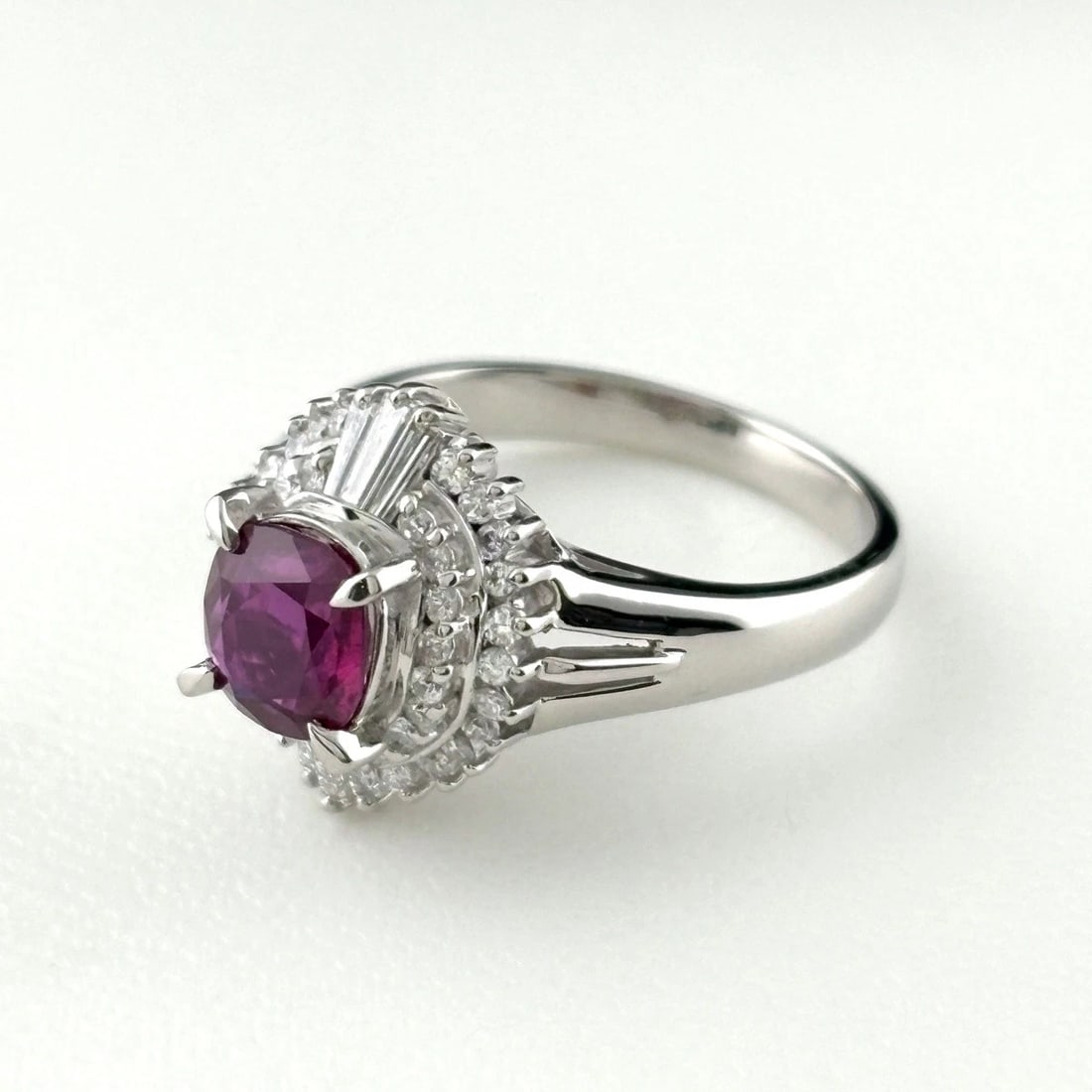 RUBY PLATINUM MELEE DIAMOND RING PT900: Ruby Platinum Melee Diamond Ring Pt900 Brand: Unbranded Type/Style: Ring Material: Pt900, Main Stone Ruby /Secondary Stone:Natural Color: None Size: US5 Accessories: None Accessories Notice: When
