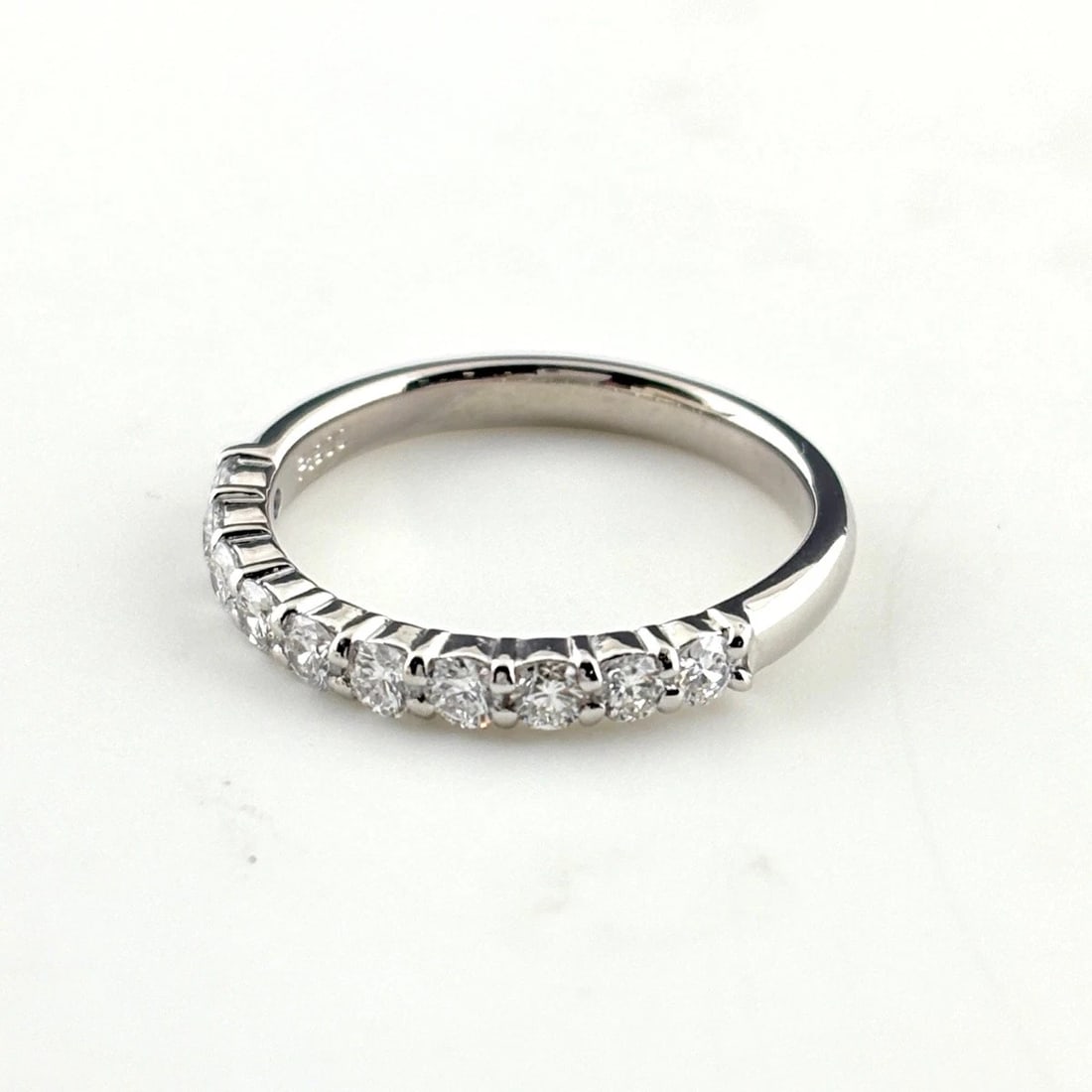 MELEE DIAMOND DESIGN RING PLATINUM RING PT900 DIAMOND: Melee Diamond Design Ring Platinum Ring Pt900 Diamond Brand: Unbranded Type/Style: Ring Material: Pt900, Main Stone Natural Color: None Size: US6.5 Accessories: None Accessories Notice: When