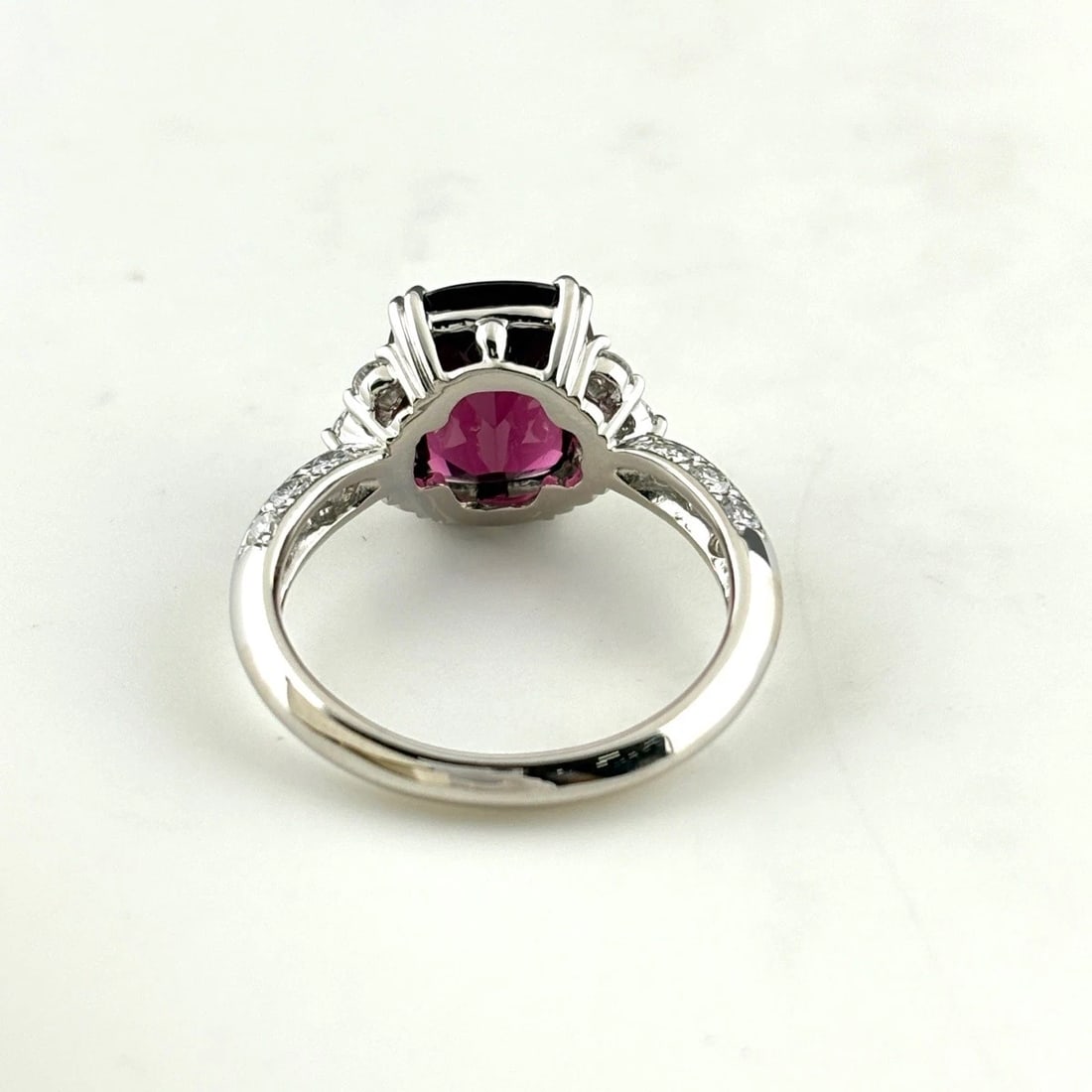 GARNET PLATINUM RING MELEE DIAMOND RING - 4