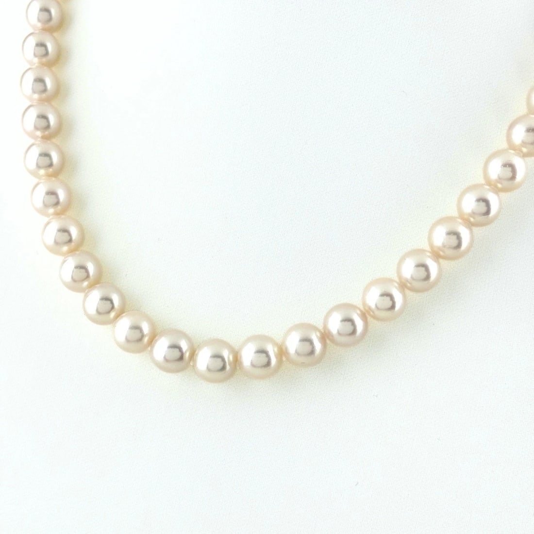PEARL DESIGN NECKLACE SILVER PEARL NECKLACE SV: Pearl Design Necklace Silver Pearl Necklace Sv Brand: Unbranded Type/Style: Necklace Material: SV, Main Stone Pearl /Secondary Stone:Natural Color: None Size: 42cm(16.5") Accessories: None