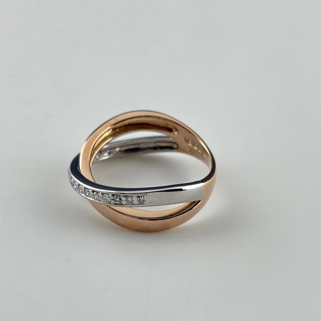 VENDOME AOYAMA MELEE DIAMOND PLATINUM RING: Vendome Aoyama Melee Diamond Platinum Ring Brand: VENDOME AOYAMA Type/Style: Ring Material: Pt900, Main Stone Natural Color: None Size: US5.5 to 6 Accessories: None Accessories Notice: When