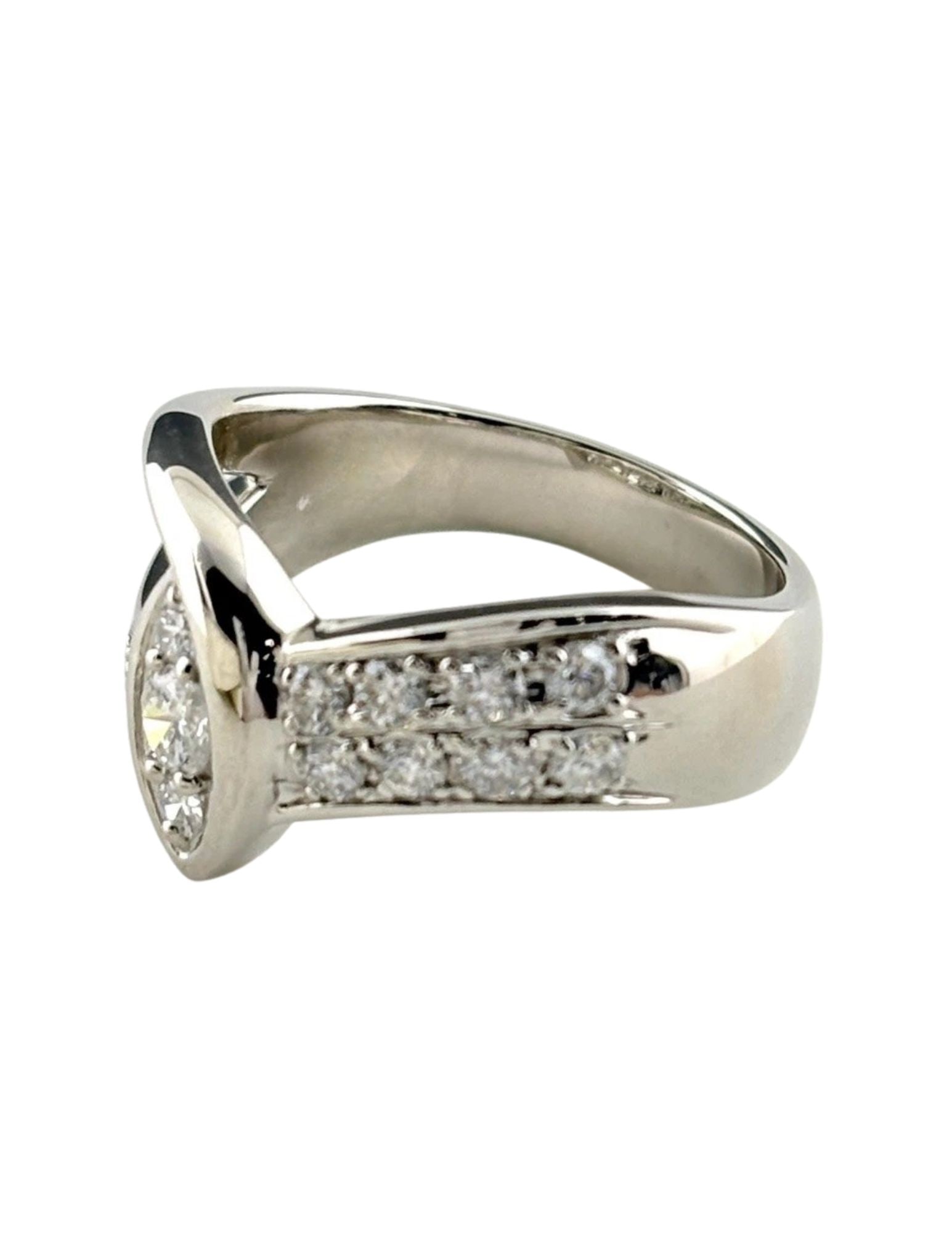 MELEE DIAMOND DESIGN RING PLATINUM RING PT900: Melee Diamond Design Ring Platinum Ring Pt900 Brand: Unbranded Type/Style: Ring Material: Pt900, Main Stone Natural Color: None Size: US6.5 to 7 Accessories: None Accessories Notice: When