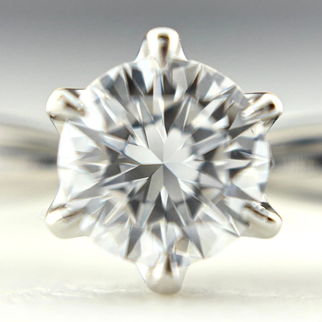 MONNICKENDAM DIAMOND RING PLATINUM RING: Monnickendam Diamond Ring Platinum Ring Brand: MONNICKENDAM Type/Style: Ring Material: Pt1000, Main Stone Natural Color: None Size: US5 Accessories: None Accessories Notice: When purchasing pre-owned