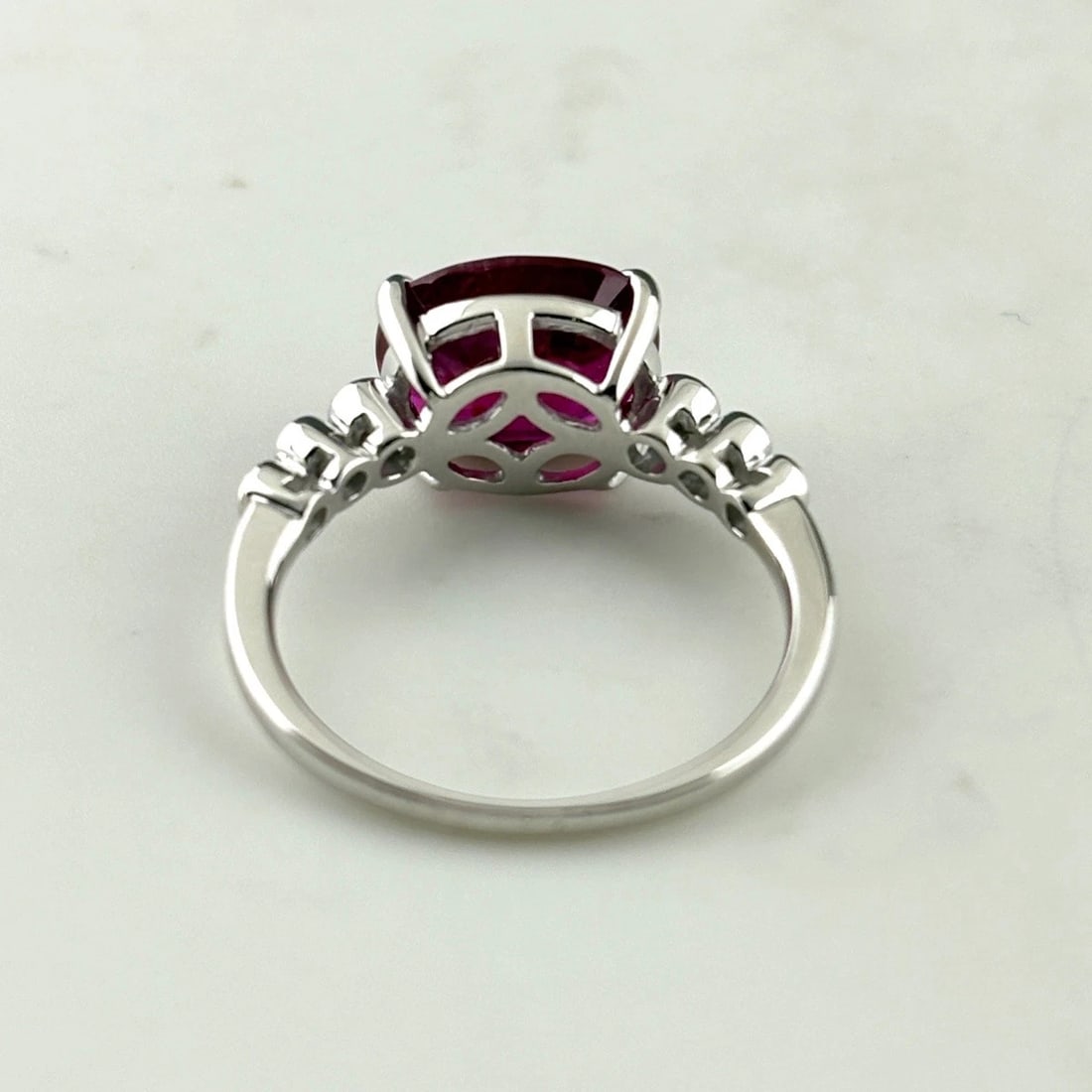 RUBY RING MELEE DIAMOND RING 18K - 3