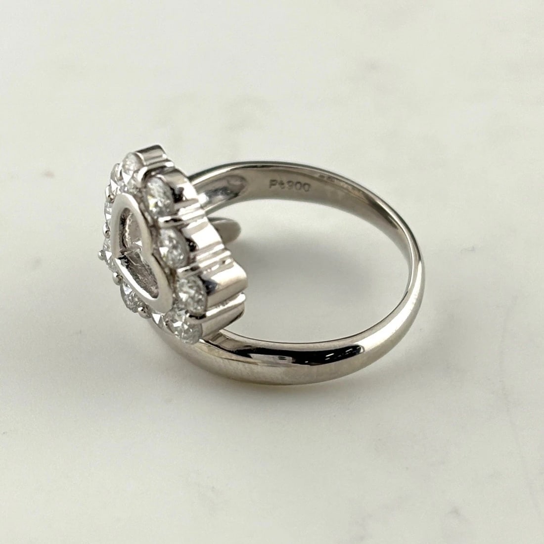 HEART MOTIF PLATINUM RING MELEE DIAMOND RING PT900: Heart Motif Platinum Ring Melee Diamond Ring Pt900 Brand: Unbranded Type/Style: Ring Material: Pt900, Main Stone Natural Color: None Size: US5.5 Accessories: None Accessories Notice: When purchasing