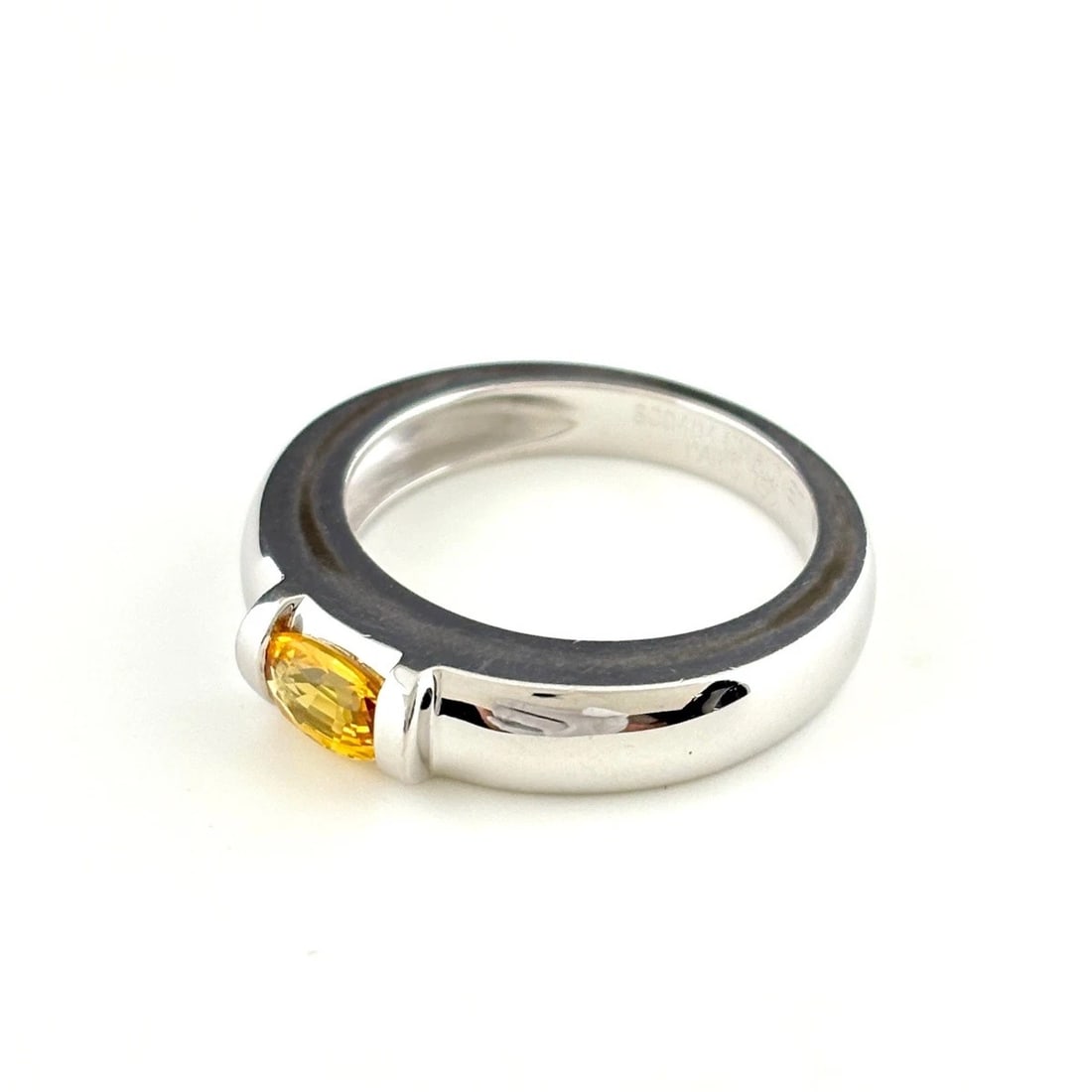 CHAUMET JOYA RING 750 YELLOW SAPPHIRE: Chaumet Joya Ring 750 Yellow Sapphire Brand: Chaumet Type/Style: Ring Material: 750, Main Stone Sapphire /Secondary Stone:Natural Color: None Size: US6 to 6.5 Accessories: None Accessories Notice: