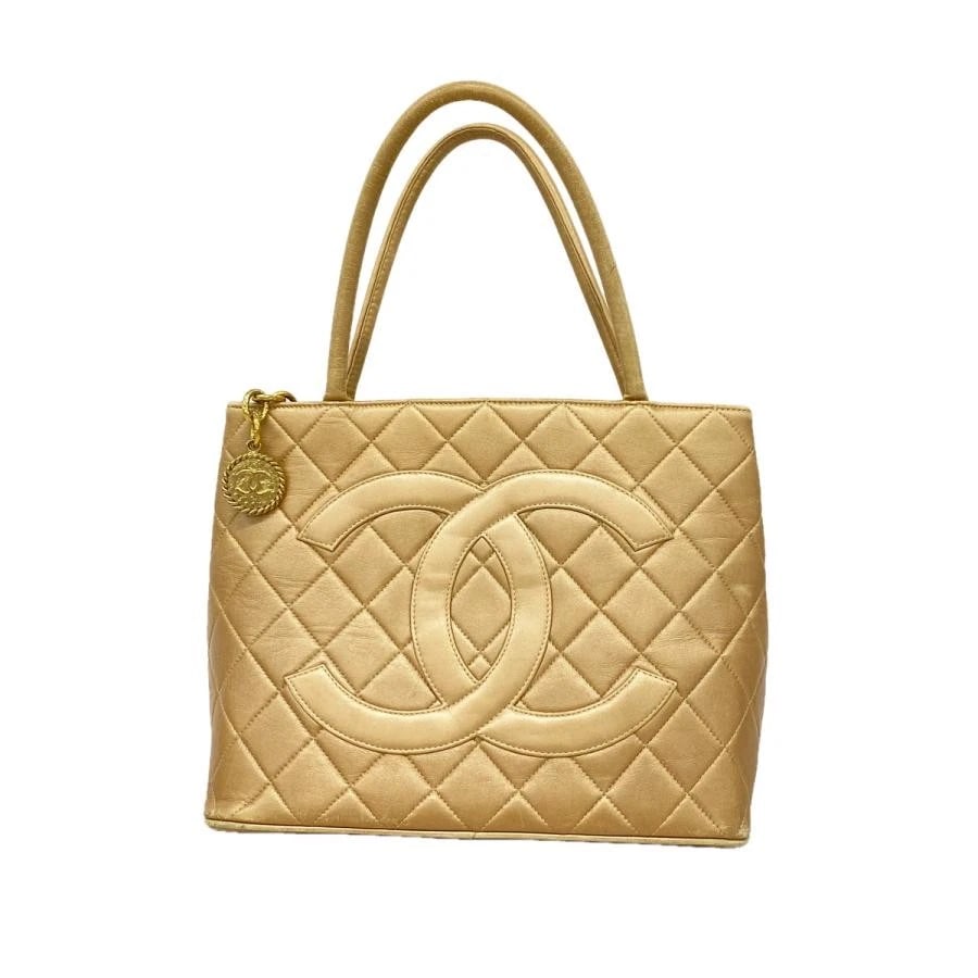 CHANEL BAG: REISSUE TOTE BEIGE LAMBSKIN: CHANEL Bag: Reissue Tote Beige Lambskin Brand: CHANEL Type/Style: Tote Material: Exterior Material Leather Color: Exterior Color Beige Size: (approx. W11.8 ? H9.6 ? D6.1 inch) Accessories: None