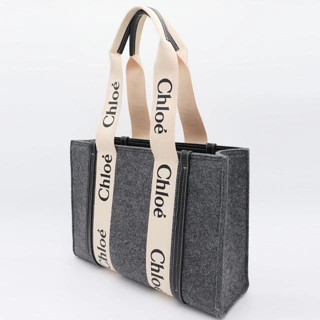 CHLOE BAG: WOODY MEDIUM TOTE: CHLOE Bag: Woody Medium Tote Brand: CHLOE Type/Style: Tote Material: Exterior Material Felt / Leather Color: Exterior Color Gray / Black / Ivory Size: (approx. W14.6 ? H10.6 ? D4.7 inch) Accessories: