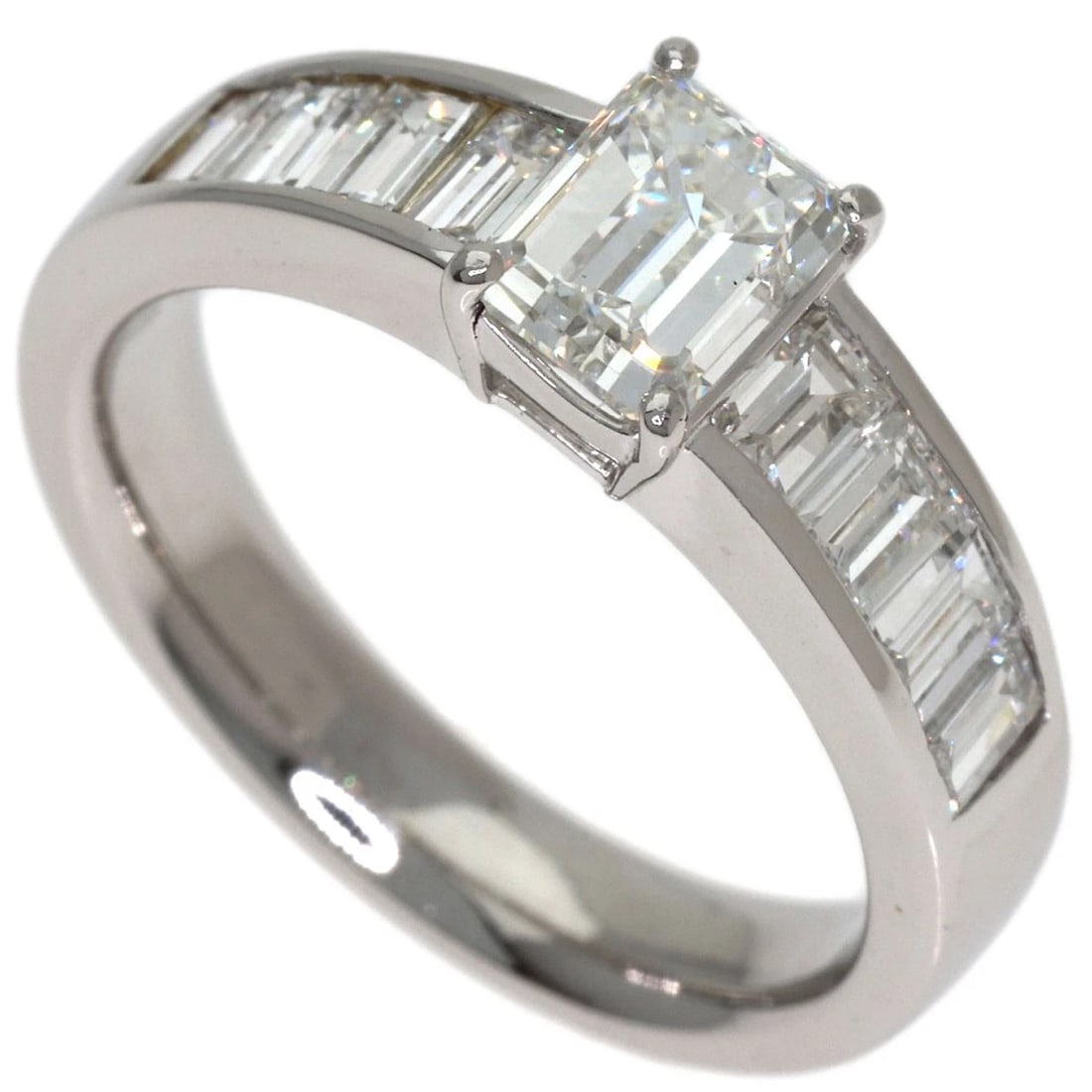 DIAMOND RING PLATINUM PT900: Diamond Ring Platinum PT900 Brand: SELECT JEWELRY Type/Style: Ring Material: Platinum PT900, Color: Silver Size: 5.75(US) Accessories: None Accessories Notice: When purchasing pre-owned go