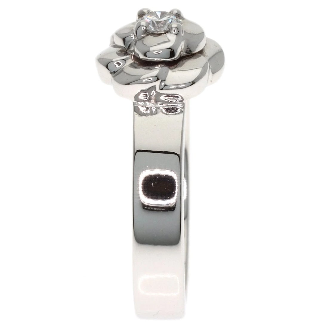 CHANEL CAMELLIA DIAMOND RING K18 WHITE GOLD: CHANEL Camellia Diamond Ring K18 White Gold Brand: CHANEL Type/Style: Ring Material: K18 White Gold, Color: Silver Size: 4.25(US) Accessories: None Accessories Notice: When purchasing pre-