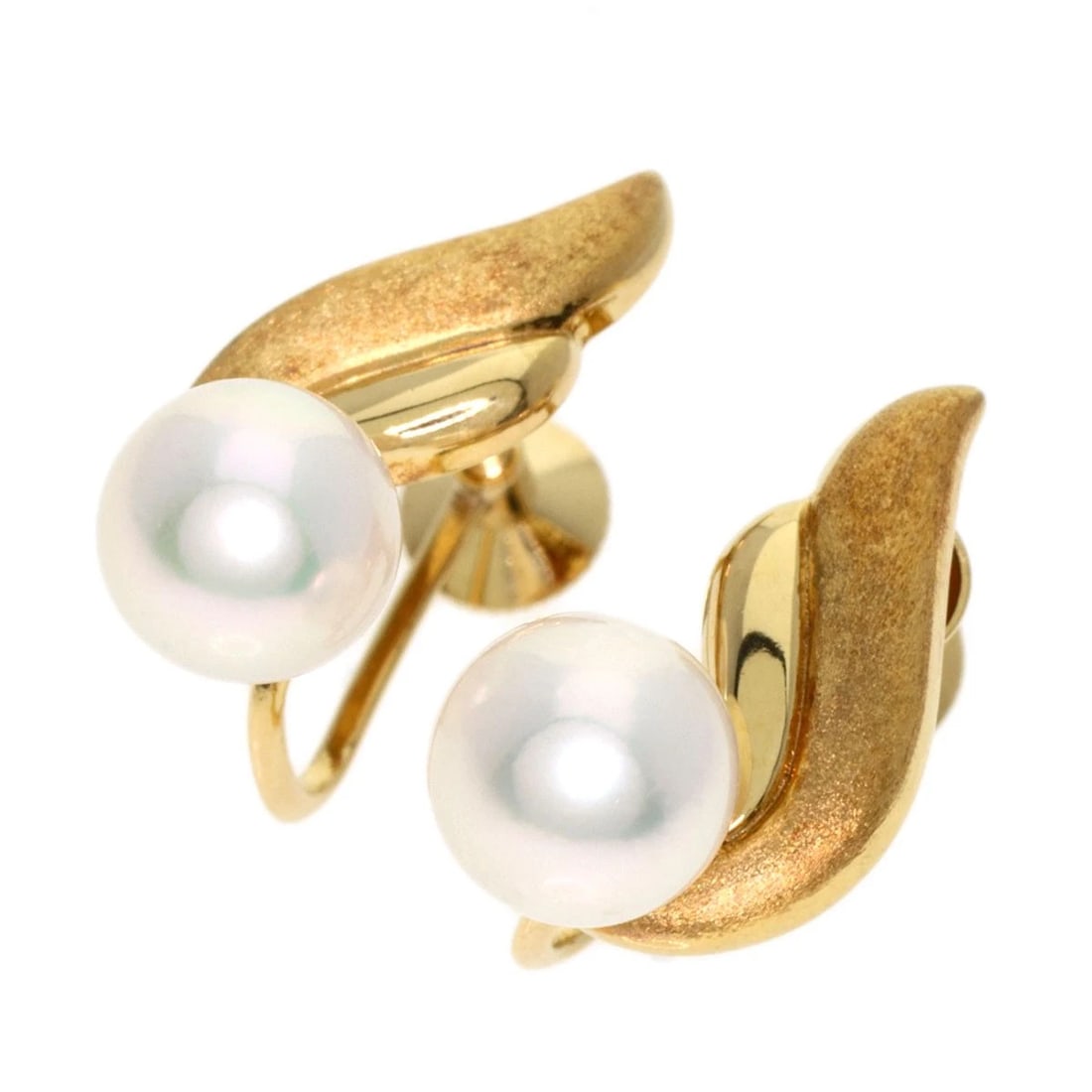 MIKIMOTO PEARL EARRING K18 YELLOW GOLD: MIKIMOTO Pearl Earring K18 Yellow Gold Brand: MIKIMOTO Type/Style: Earring Material: K18 Yellow Gold, Color: Gold Size: Stone Size:0.2inch/6-6.1mm Top Size:0.6inch/15x9x8mm Accessories: None