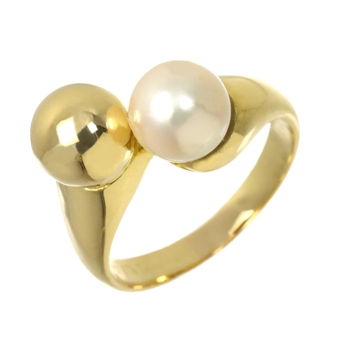 CHRISTIAN DIOR AKOYA PEARL RING YG 750: Christian Dior Akoya Pearl Ring YG 750 Brand: Christian Dior Type/Style: Ring Material: 750 Yellow Gold, Color: Yellow Gold Size: 5.25(US) Accessories: None Accessories Notice: When purchasing