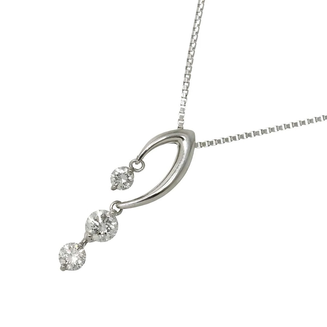 TRILOGY DIAMOND NECKLACE PLATINUM: TRILOGY Diamond Necklace Platinum Brand: TRILOGY Type/Style: Necklace Material: Platinum, Main Stone Natural Color: Platinum Size: internal circumference of the chain:17.7inch(Adjustable) Top