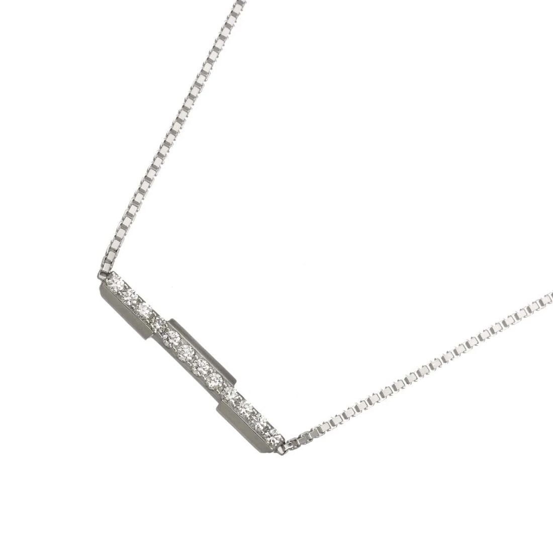 GUCCI LINK TO LOVE DIAMOND NECKLACE: GUCCI Link to Love Diamond Necklace Brand: GUCCI Type/Style: Necklace Material: 750 White Gold, Main Stone Natural Color: White Gold Size: internal circumference of the chain:17.7inch to 16.7inch Top