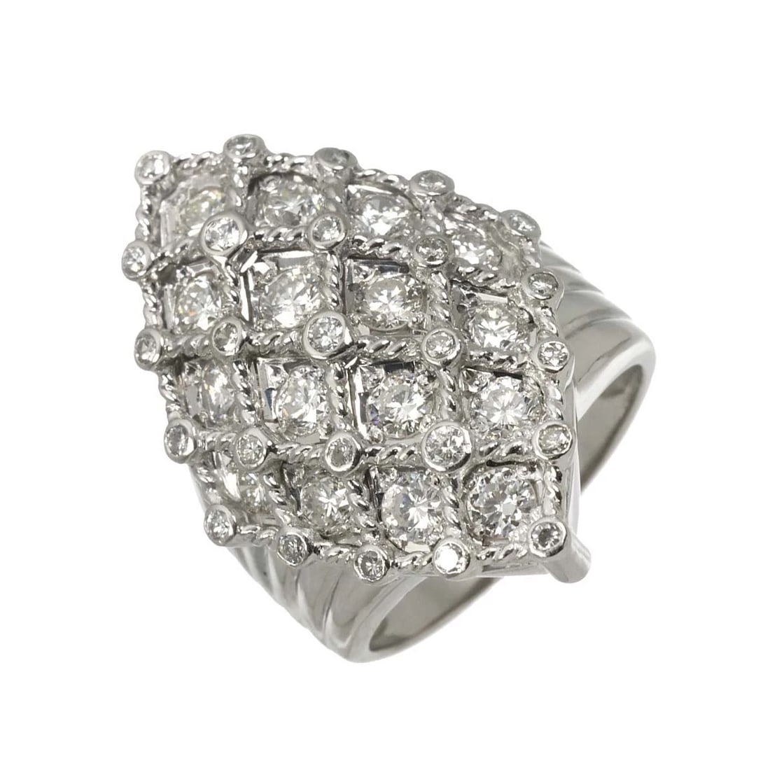 DIAMOND RING PLATINUM: Diamond Ring Platinum Brand: Unbranded Type/Style: Ring Material: Platinum, Main Stone Natural Color: Platinum Size: 6.75-7.25(US) Accessories: None Accessories Notice: When purchasing pre-owned