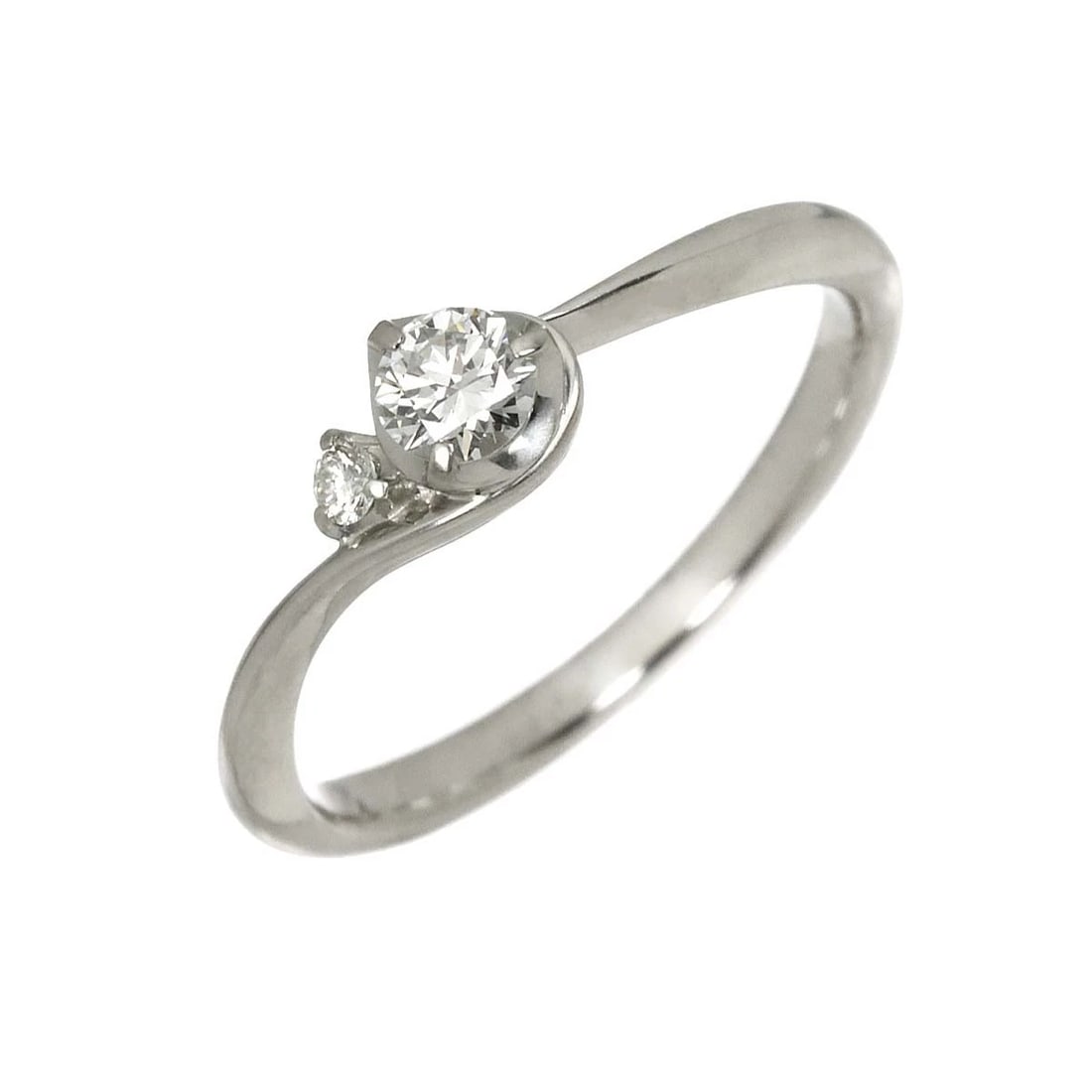 STAR JEWELRY DIAMOND RING PLATINUM: Star Jewelry Diamond Ring Platinum Brand: Star Jewelry Type/Style: Ring Material: Pt950, Main Stone Natural Color: Platinum Size: 4.75-5(US) Accessories: None Accessories Notice: When purc
