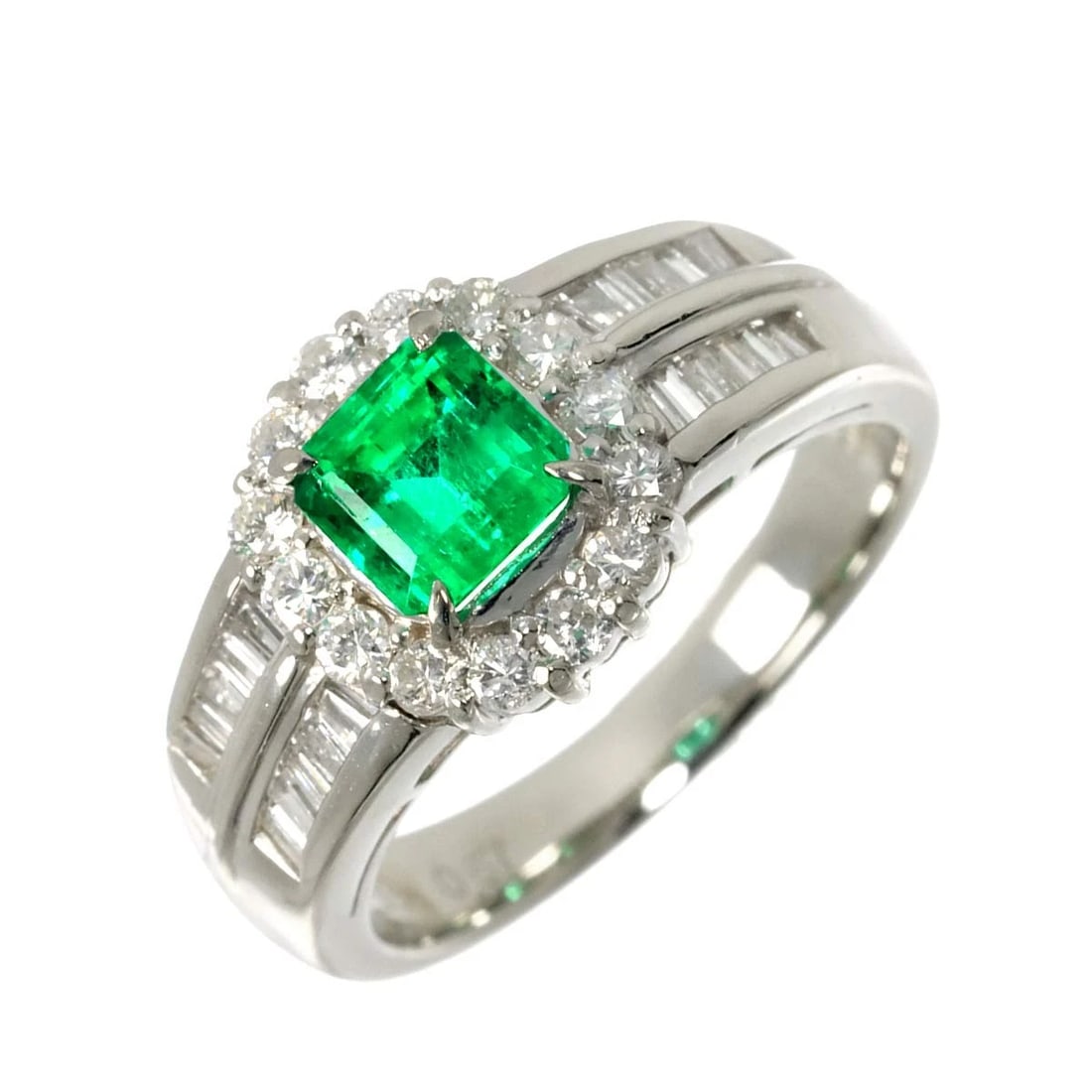 EMERALD DIAMOND RING PLATINUM: Emerald Diamond Ring Platinum Brand: Unbranded Type/Style: Ring Material: Pt900, Color: Platinum Size: 5.5-5.75(US) Accessories: None Accessories Notice: When purchasing pre-owned goods, please refer