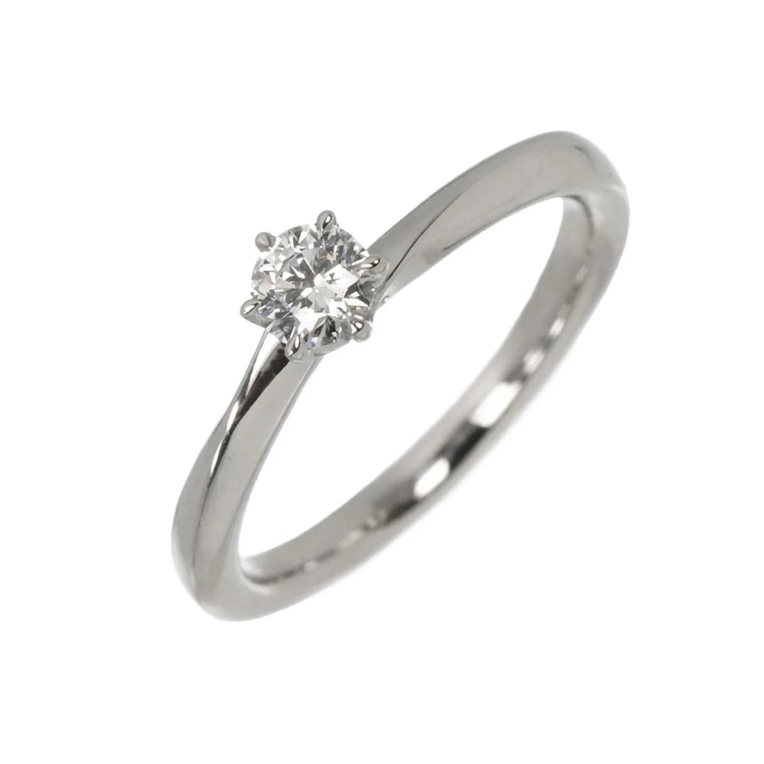 4C DIAMOND RING PLATINUM: 4C Diamond Ring Platinum Brand: 4C Type/Style: Ring Material: Pt950, Main Stone Natural Color: Platinum Size: 4.5(US) Accessories: None Accessories Notice: When purchasing pre-owned goods,