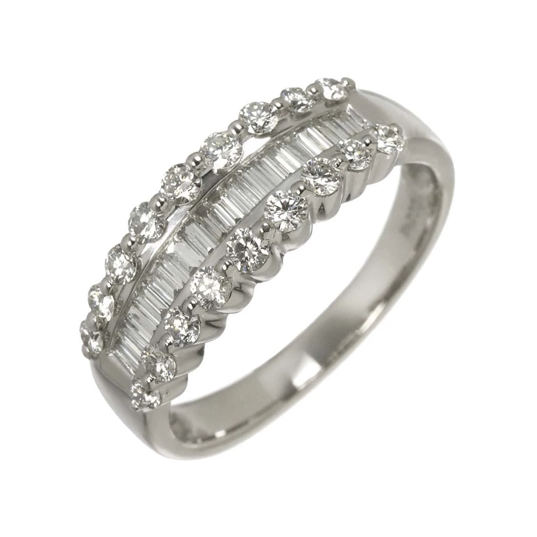 DIAMOND RING PT PLATINUM: Diamond Ring Pt Platinum Brand: Unbranded Type/Style: Ring Material: Pt900, Color: Platinum Size: 7.75-8(US) Accessories: None Accessories Notice: When purchasing pre-owned goods, please refer to the