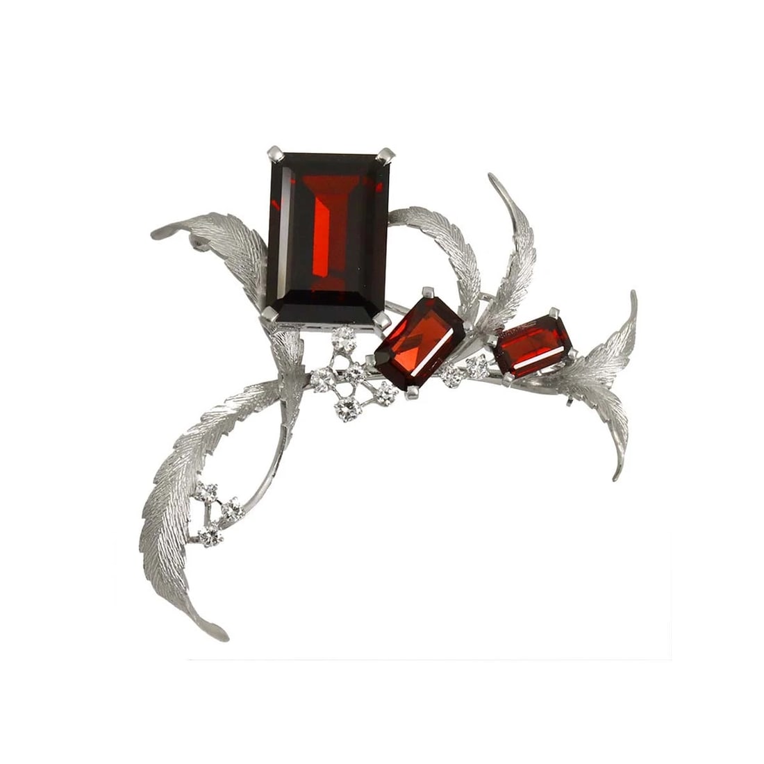 MIKIMOTO GARNET DIAMOND BROOCH 750 WHITE GOLD (1 of 5)
