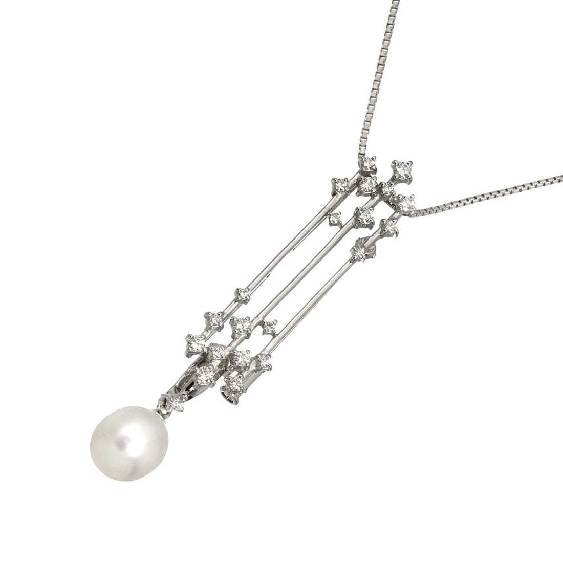 TASAKI SOUTH SEA PEARL DIAMOND NECKLACE: TASAKI South Sea pearl Diamond Necklace Brand: TASAKI Type/Style: Necklace Material: 750 White Gold, Main Stone Natural Color: White Gold Size: internal circumference of the chain:19.7inch(Adjustable)