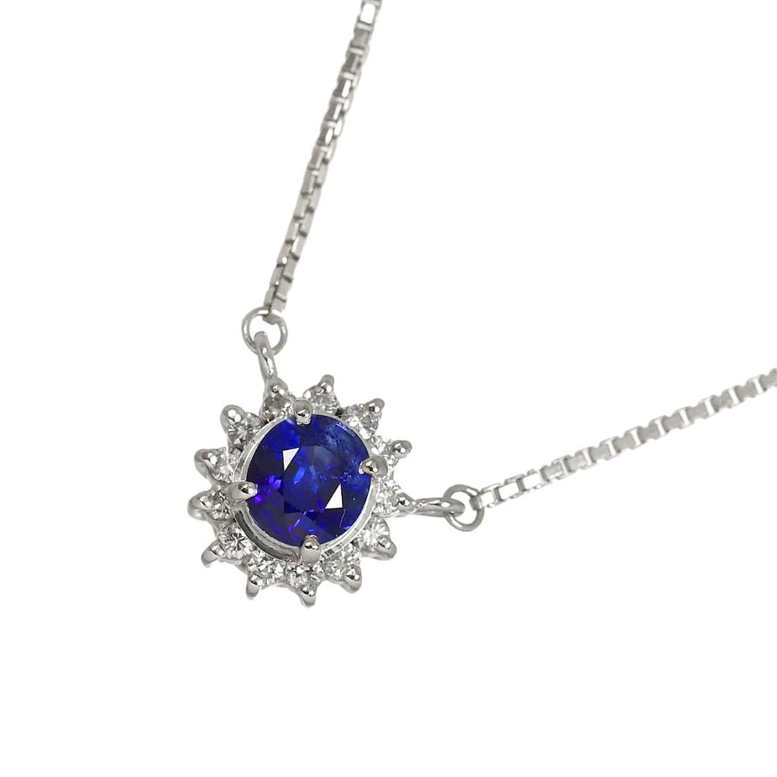 SAPPHIRE DIAMOND NECKLACE PLATINUM: Sapphire Diamond Necklace Platinum Brand: Unbranded Type/Style: Necklace Material: Platinum, Main Stone Sapphire Color: Platinum Size: internal circumference of the chain:16.1inch to 15.2inch Top