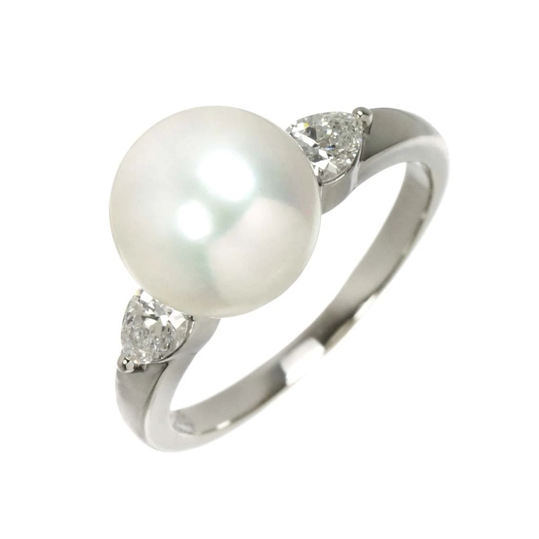 TASAKI AKOYA PEARL DIAMOND RING PT: TASAKI Akoya Pearl Diamond Ring Pt Brand: TASAKI Type/Style: Ring Material: Pt900, Color: Platinum Size: 5.5-5.75(US) Accessories: None Accessories Notice: When purchasing pre-owned goods,