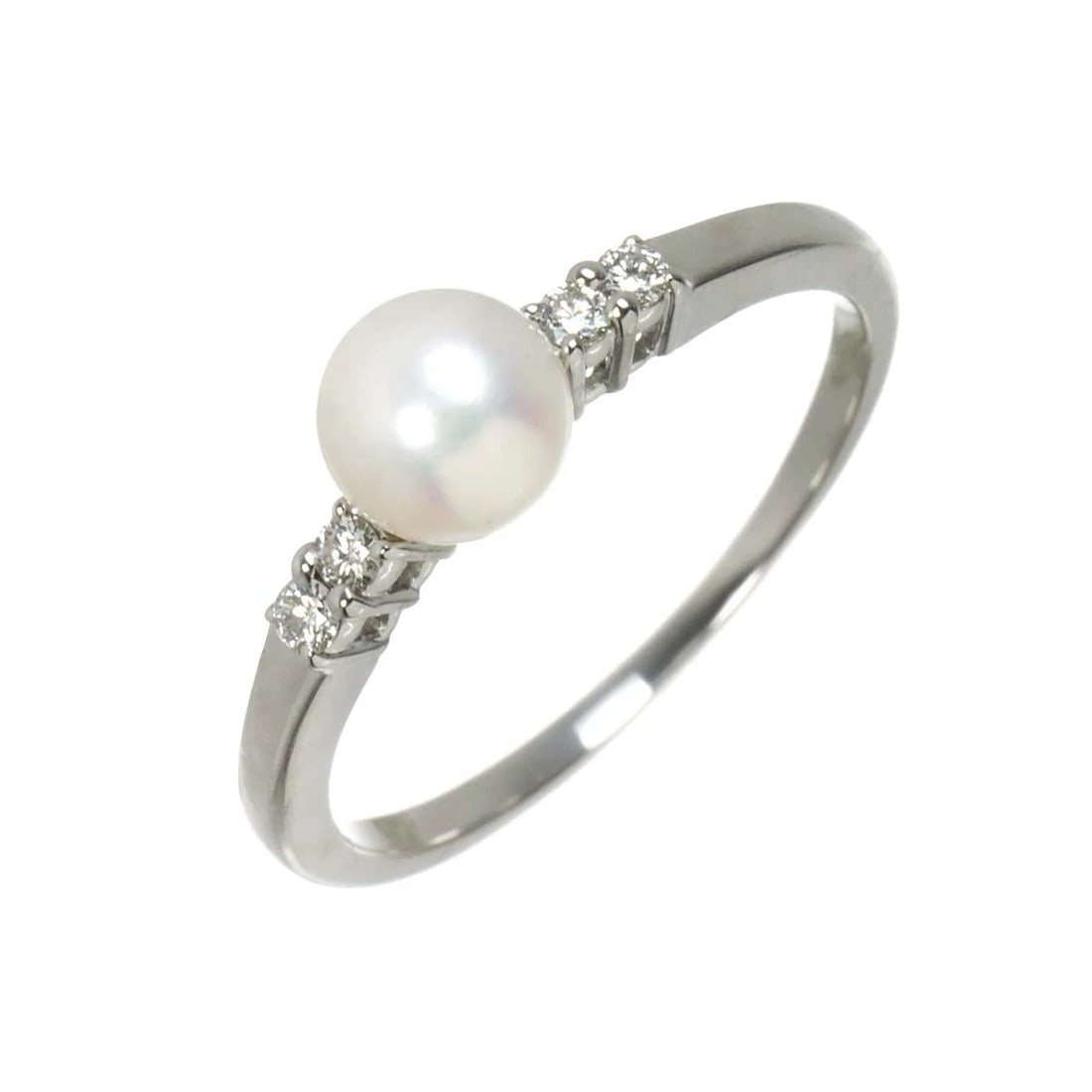 MIKIMOTO AKOYA PEARL DIAMOND RING: MIKIMOTO Akoya Pearl Diamond Ring Brand: MIKIMOTO Type/Style: Ring Material: 750 White Gold, Color: White Gold Size: 6.75(US) Accessories: None Accessories Notice: When purchasing pre-owne