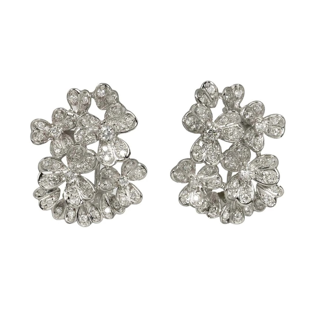 DIAMOND EARRINGS PIERCED WG 750: Diamond Earrings Pierced WG 750 Brand: Unbranded Type/Style: Earrings Material: 750 White Gold, Color: White Gold Size: W 19.7 x H 24.6mm Accessories: None Accessories Notice: When purchasing