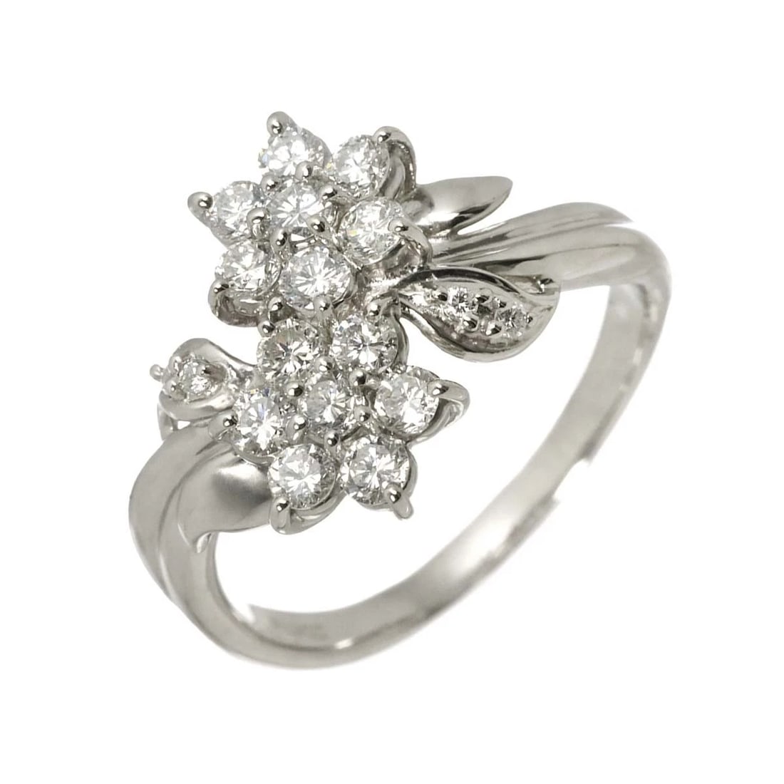 DIAMOND RING PLATINUM: Diamond Ring Platinum Brand: Unbranded Type/Style: Ring Material: Pt900, Main Stone Natural Color: Platinum Size: 9(US) Accessories: None Accessories Notice: When purchasing pre-owned goods, please