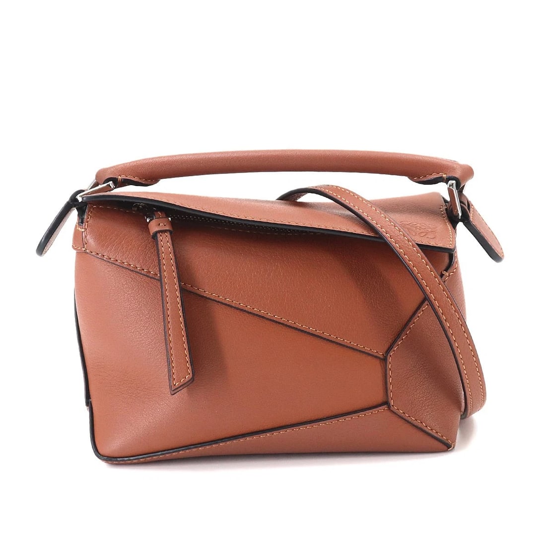 LOEWE PAZZLE EDGE BAG MINI HAND SHOULDER BAG: LOEWE Pazzle Edge Bag Mini Hand Shoulder Bag Brand: LOEWE Type/Style: Hand Bag / Shoulder Bag Material: Leather Color: Tan Size: W 6.69 inch, H 4.53 inch, D 3.15 inch Accessories: None Acc