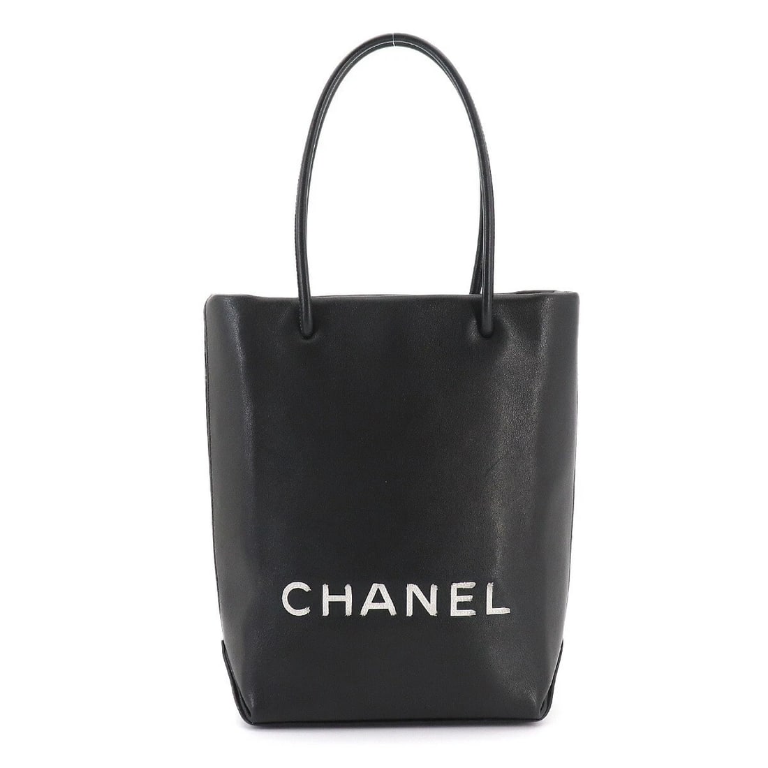 CHANEL ESSENTIAL TOTE BAG LEATHER BLACK WHITE: CHANEL Essential Tote Bag Leather Black White Brand: CHANEL Type/Style: Tote Bag Material: Leather Color: Black , White Size: W 5.71 inch, H 8.46 inch, D 3.15 inch Accessories: None Access