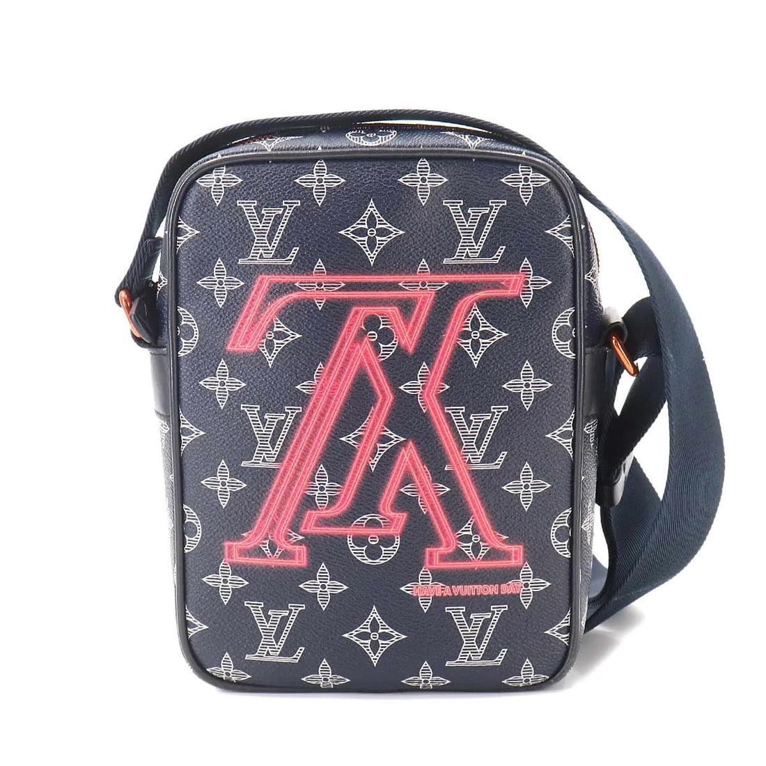 LOUIS VUITTON MONOGRAM INK UPSIDE DOWN DANUBE: LOUIS VUITTON Monogram Ink Upside down Danube Brand: LOUIS VUITTON Type/Style: Shoulder Bag Material: Monogram Ink Canvas Color: Monogram Ink Size: W 6.10 inch, H 8.46 inch, D 2.56 inch Accessorie
