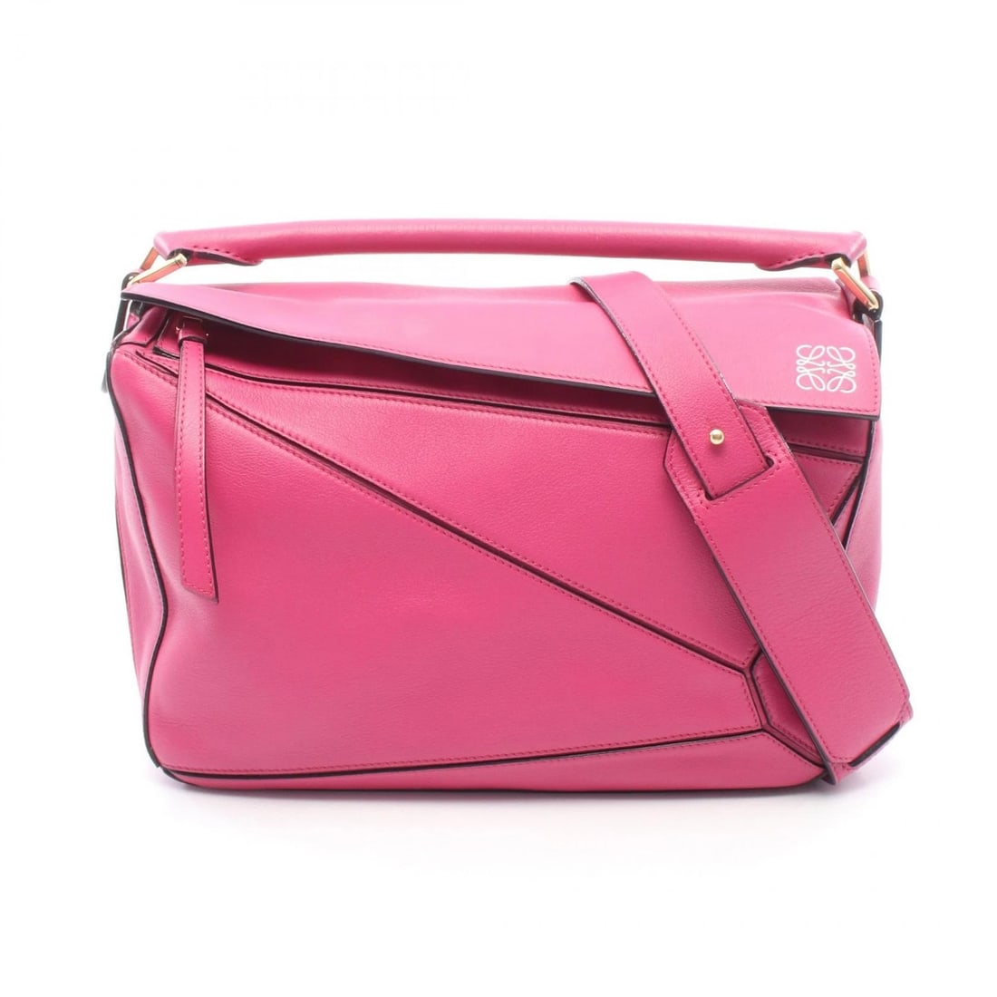 LOEWE PUZZLE MEDIUM SHOULDER CROSSBODY HANDBAG: LOEWE Puzzle Medium Shoulder Crossbody Handbag Brand: LOEWE Type/Style: Handbag Material: leather Color: Pink?ish colors Size: (H:7.1inch x W:11.4inch x D:4.7inch) Accessories: None Access